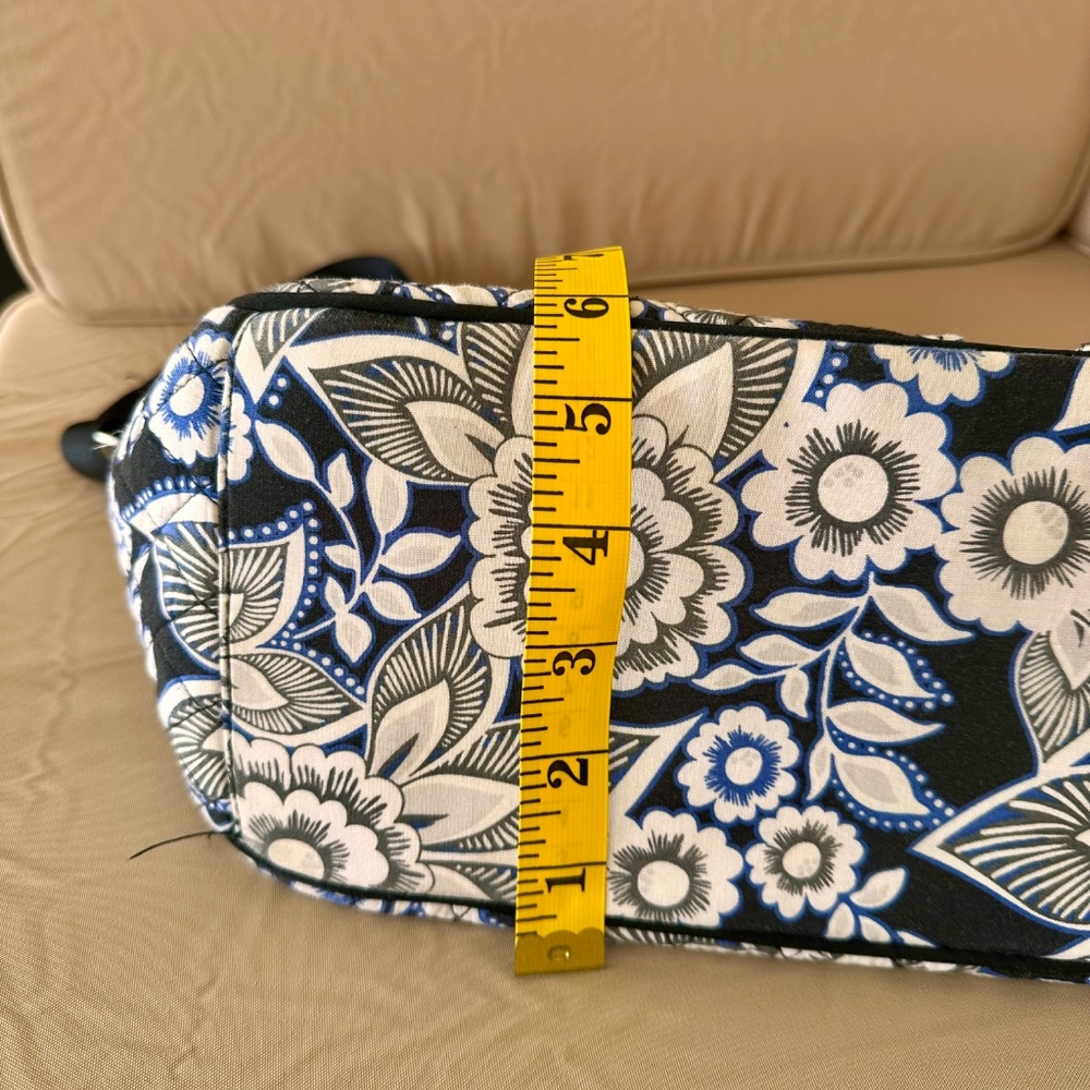 Vera Bradley, Snow Lotus Cross Body Bag - Picture 14 of 16